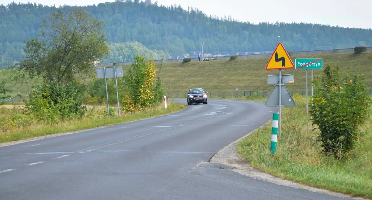Jest przetarg na remont dawnej drogi wojewódzkiej nr 366. Pojawiła się nadzieja na komfort podróży do Karpacza