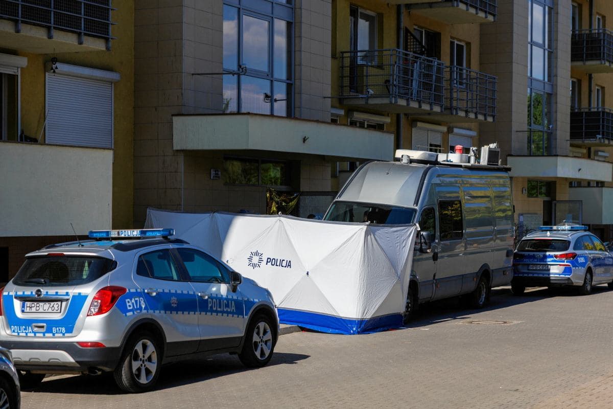 Zwłoki 23-latka na ogrodzeniu. Prokuratura wszczęła śledztwo. "Wniosek od osoby najbliższej"