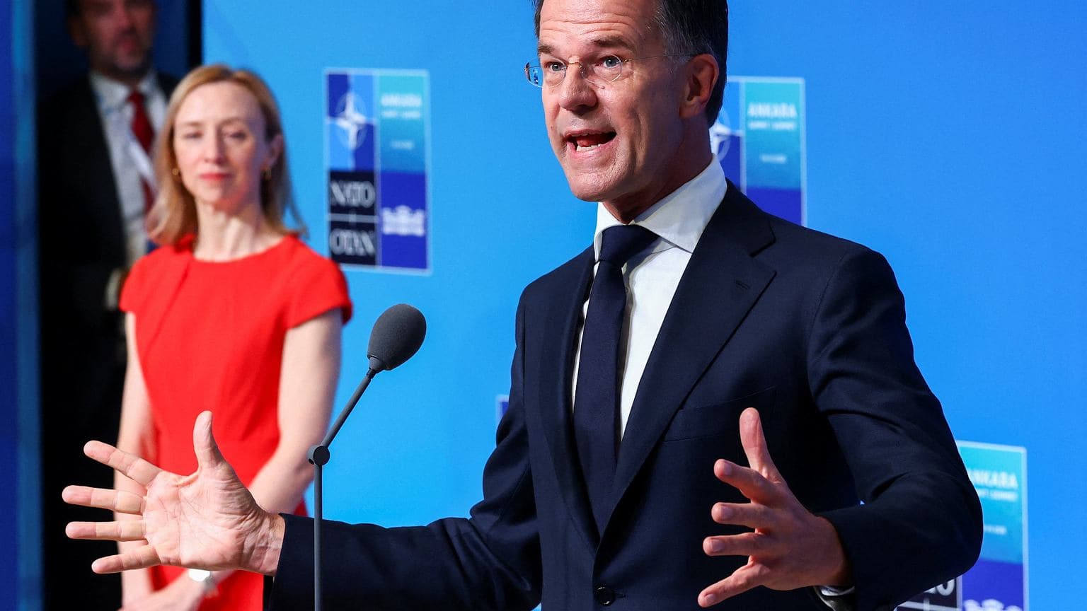 Szef NATO: "Stany Zjednoczone są całkowicie oddane sojuszowi". Wspomniał też o Polsce
