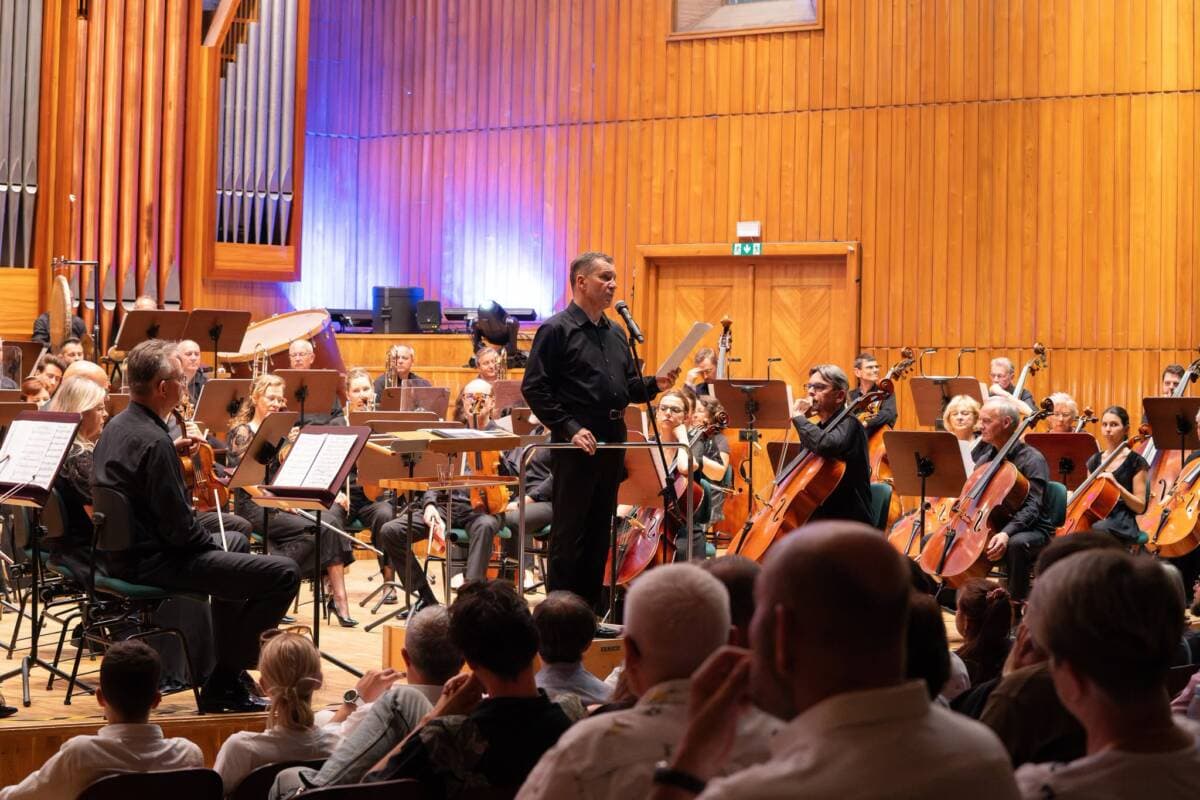 „Towarzysze, budujcie oszczędniej!”, czyli Filharmonia Pomorska przed trzyletnim remontem – ostatni koncert już w 70-letniej sali