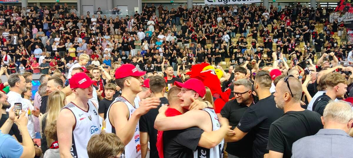 „Podpalał” trybuny w Bydgoszczy. Teraz będzie grał dla mistrza Polski – Jakub Andrzejewski odchodzi z Enei Abramczyk Astorii