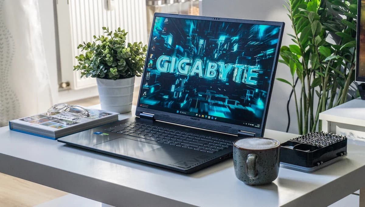 Test laptopa GIGABYTE GAMING A18 Pro - 18 cali ekranu, nietypowa cena i RTX 5080Aktualizacja:
