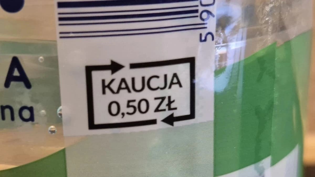 Nowy przekręt na butelkomatach. Wyłudzają kaucję... naklejką System kaucyjny już stał się elementem codzienności, ale mimo to - a może właśnie dlatego?