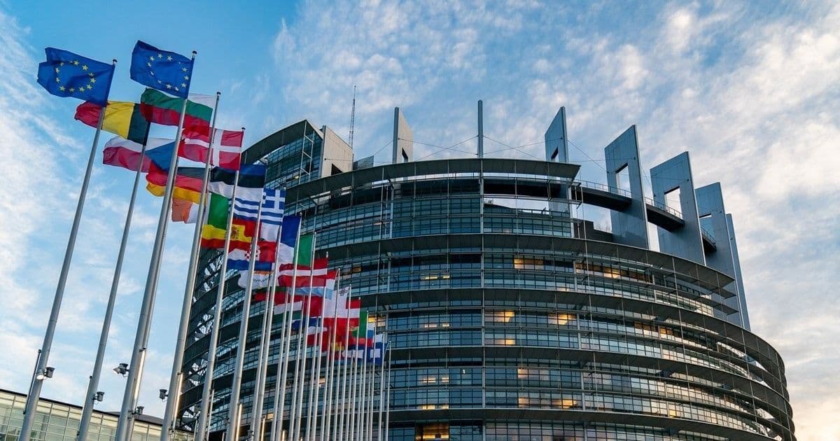 Brak zgody w sprawie sankcji. UE zamraża limit na rosyjską ropę