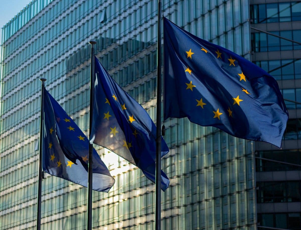 Energetyczny Przegląd. Rewizja EU ETS, cieśnina Ormuz i pożary w Kanadzie