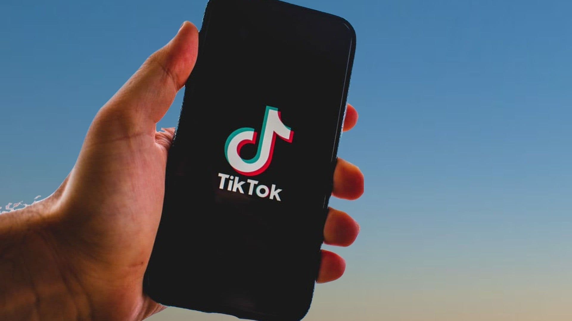TikTok zalany treściami AI. Głównie dla dzieci