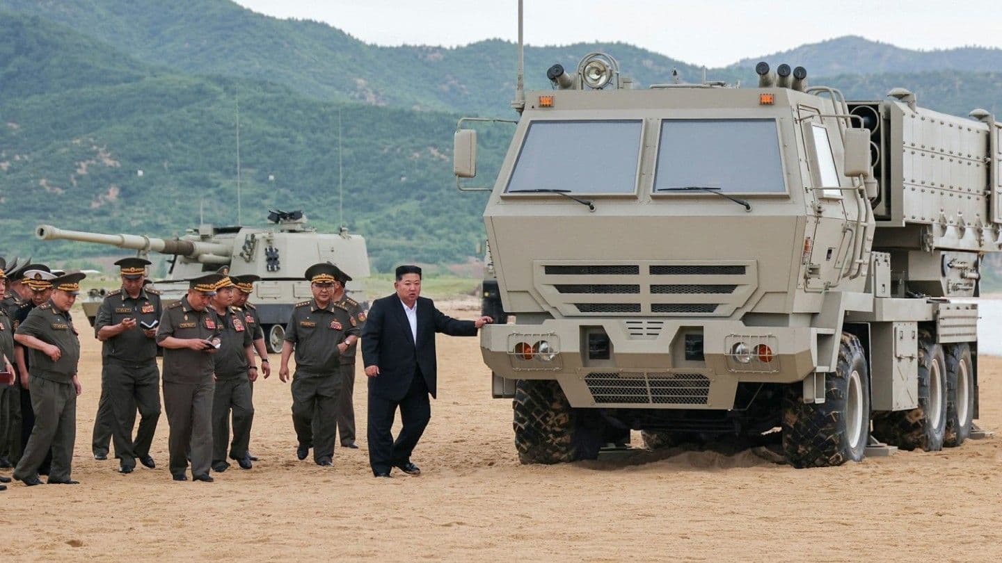 Kim Dzong Un obserwował testy najnowocześniejszych systemów broni