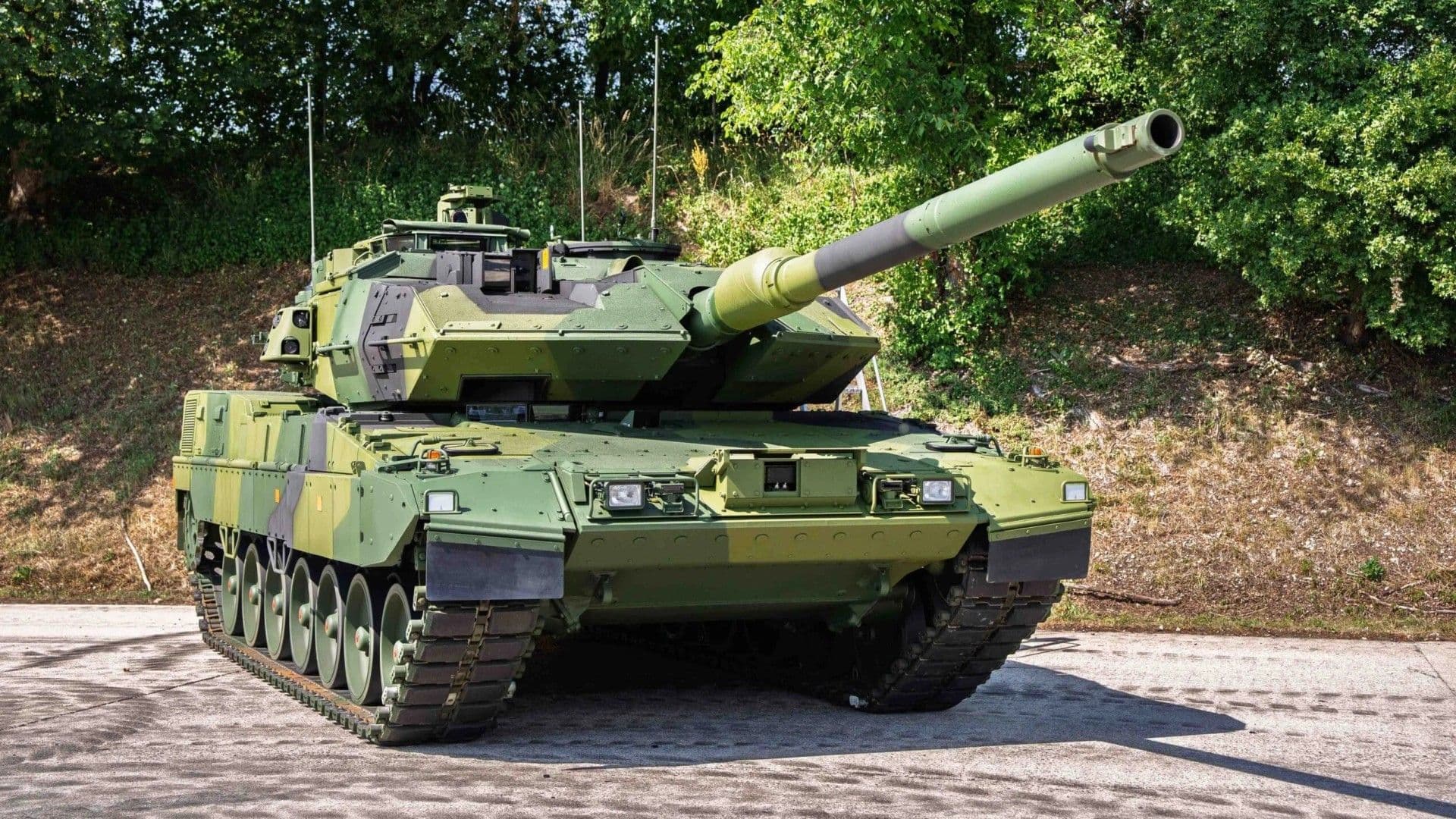 Szwedzi odebrali pierwszy zmodernizowany czołg Strv 123A