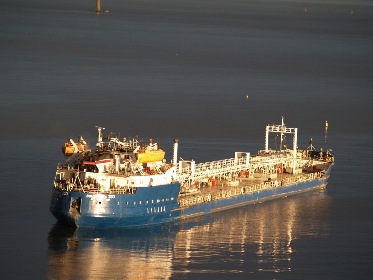 1/3 floty wyparowało. Co dla Rosji oznacza utrata tankowców?