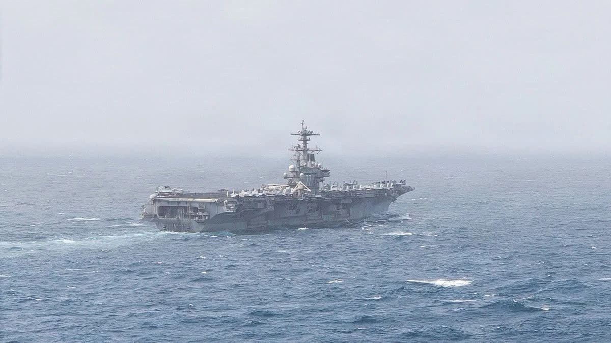 Iran grozi zamknięciem cieśniny Ormuz. USA uderzają i blokują irańskie porty