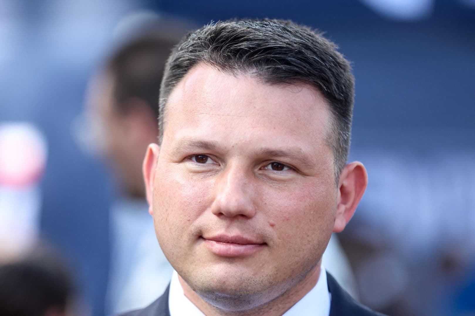 Mentzen reaguje na decyzję Trzaskowskiego Trzaskowski usuwa polityków ze spółek. Mentzen: „To patologia”