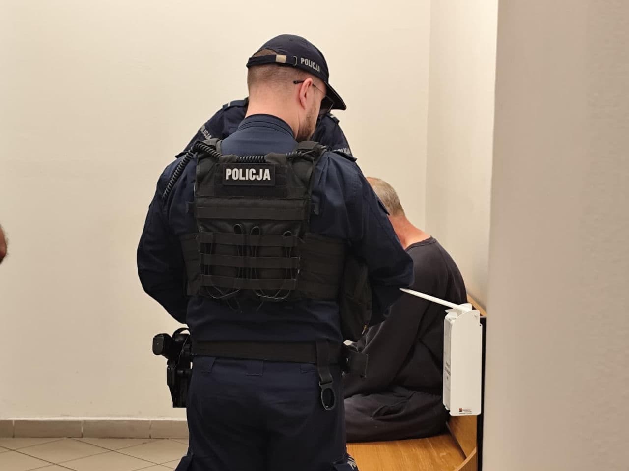 groza w kaliszu W skarpetce miał ukryty nóż. 60-latek chciał zabić byłą partnerkę