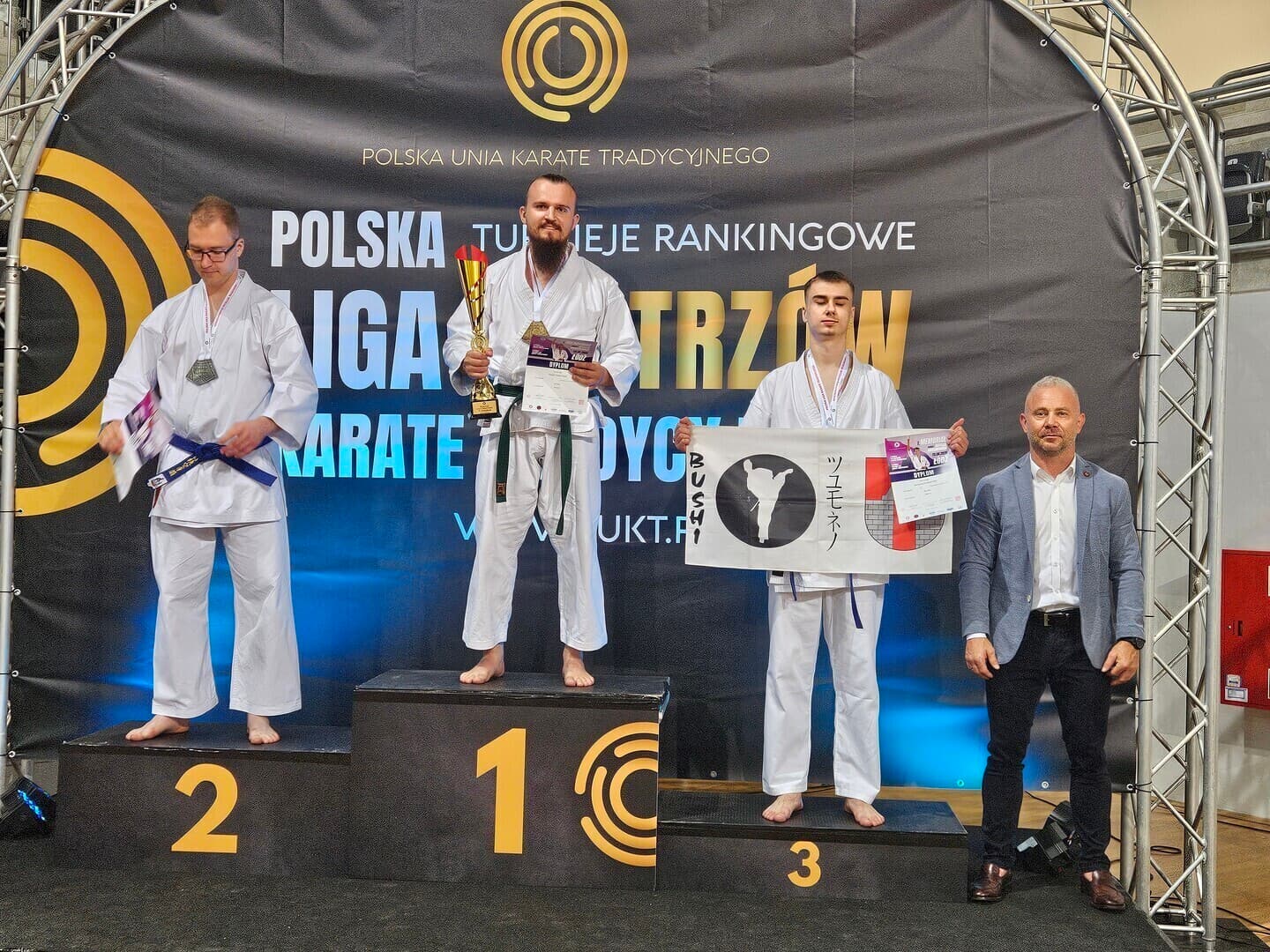Medale piotrkowskich karateków podczas Memoriału Witolda Kwiecińskiego