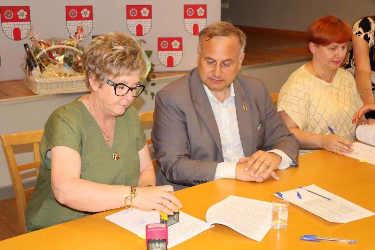 Ponad 235 tys. zł dla sołectw z gminy Łęki Szlacheckie. Dofinansowanie z programów Aktywna Wieś i Nowoczesna Wieś