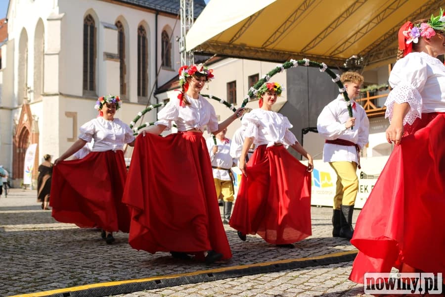 Zaczęło się od korowodu, skończyło na ogniu. Tak wyglądał festiwal na Zamku Piastowskim w Raciborzu [ZDJĘCIA]