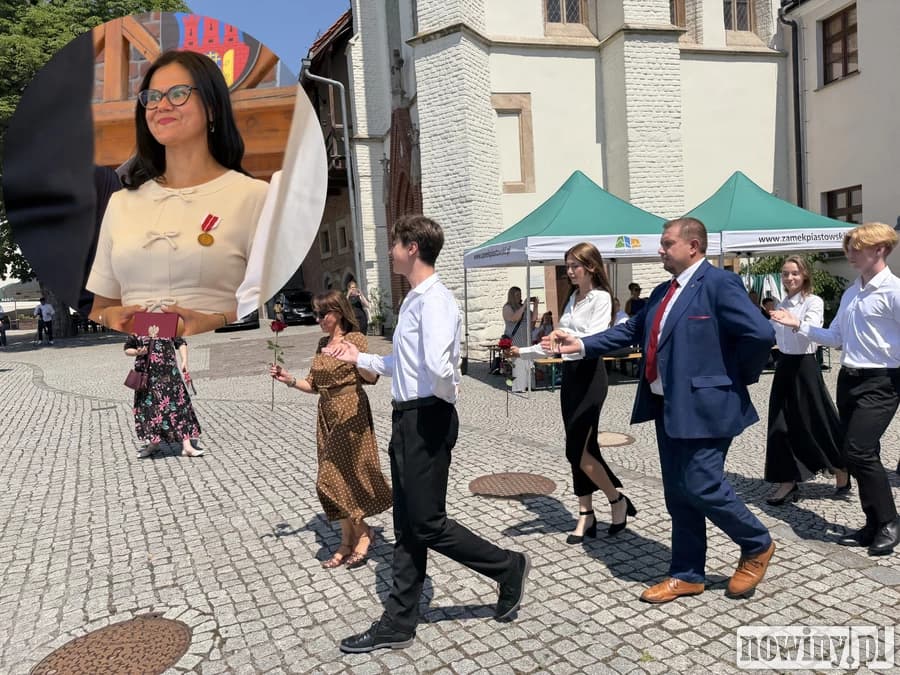 „Zawód nauczyciela staje się coraz trudniejszy”. Wiceminister Kiepura wręczył medale Komisji Edukacji Narodowej. Otrzymali je starosta Swoboda i kierownik Bohr-Cyfka