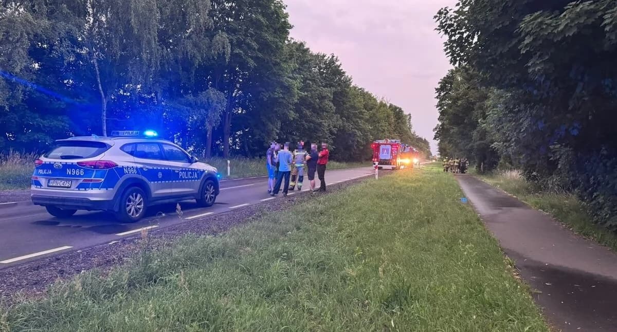 17-latek skręcał ciągnikiem. Policja wskazuje wstępną przyczynę wypadku
