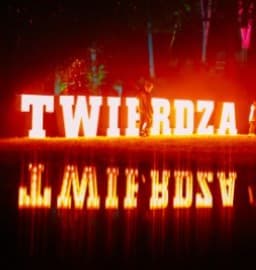 Twierdza Światła w Giżycku 2026. Instalacje świetlne i pokazy w Twierdzy Boyen📅 12 września 2026📍 Twierdza Boyen