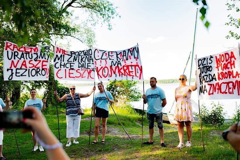 Słynne Jezioro Zdworskie w powiecie płockim 'umiera’. Mieszkańcy i władze apelują. RZGW odnosi się do sytuacji [FOTO]