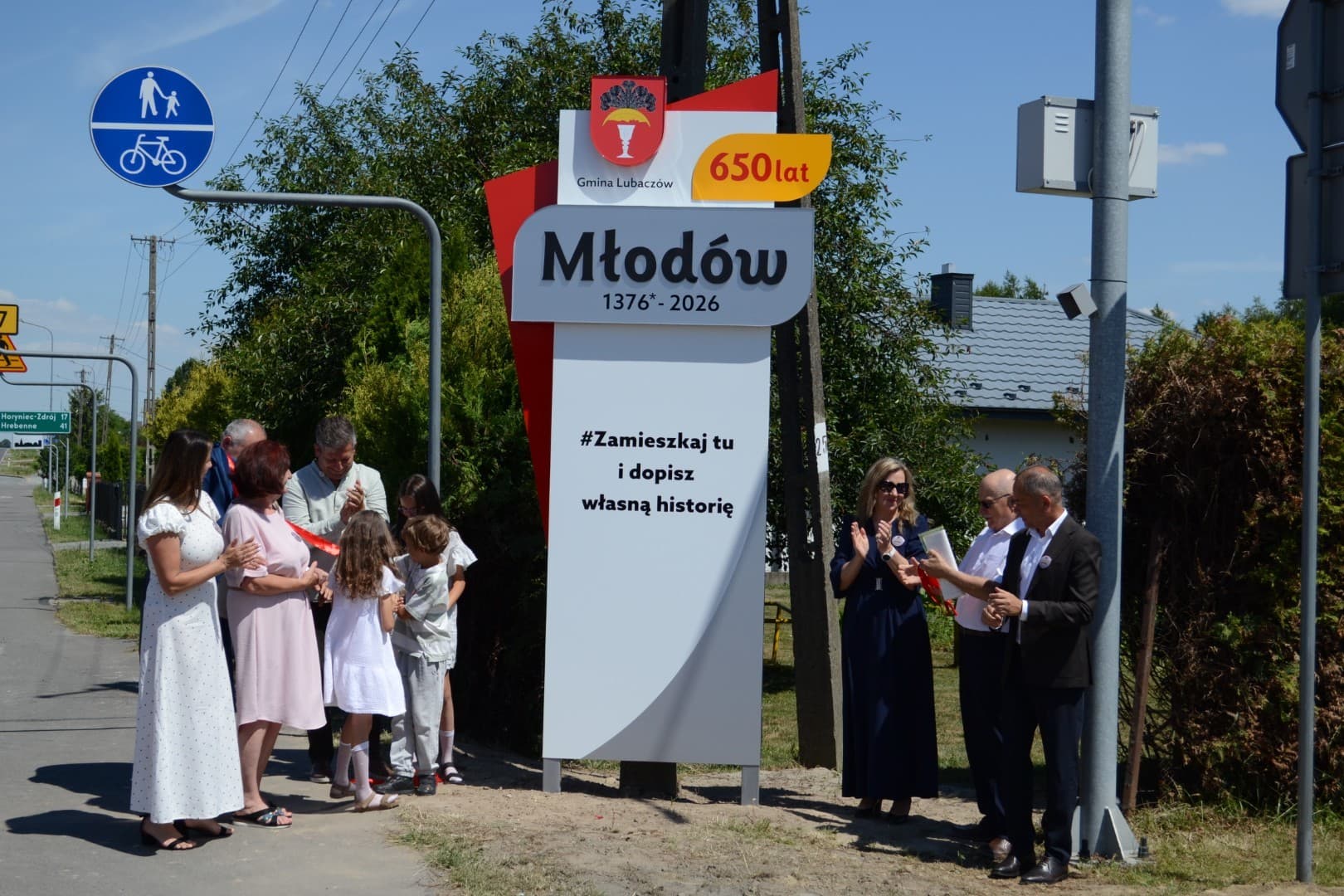 650-lecie Młodowa: Szkolne wspomnienia i nowy witacz