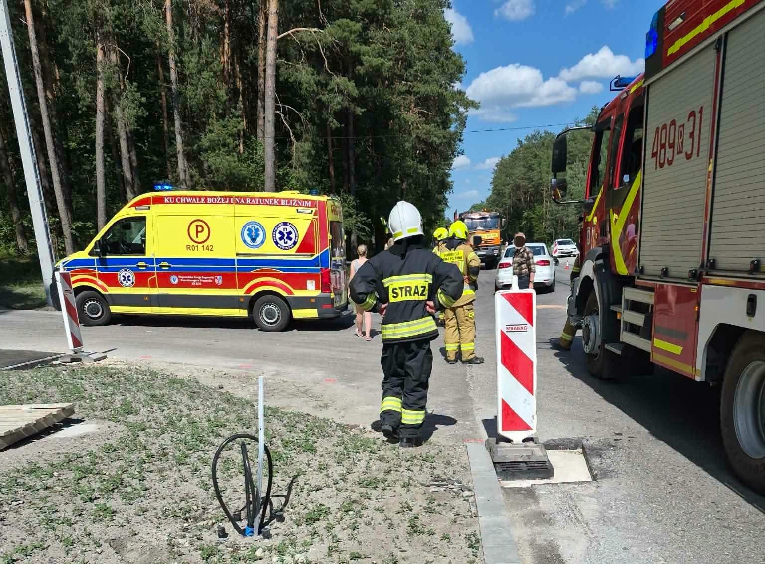Wypadek na trasie Narol – Kadłubiska. Zderzenie osobówki z motorowerem