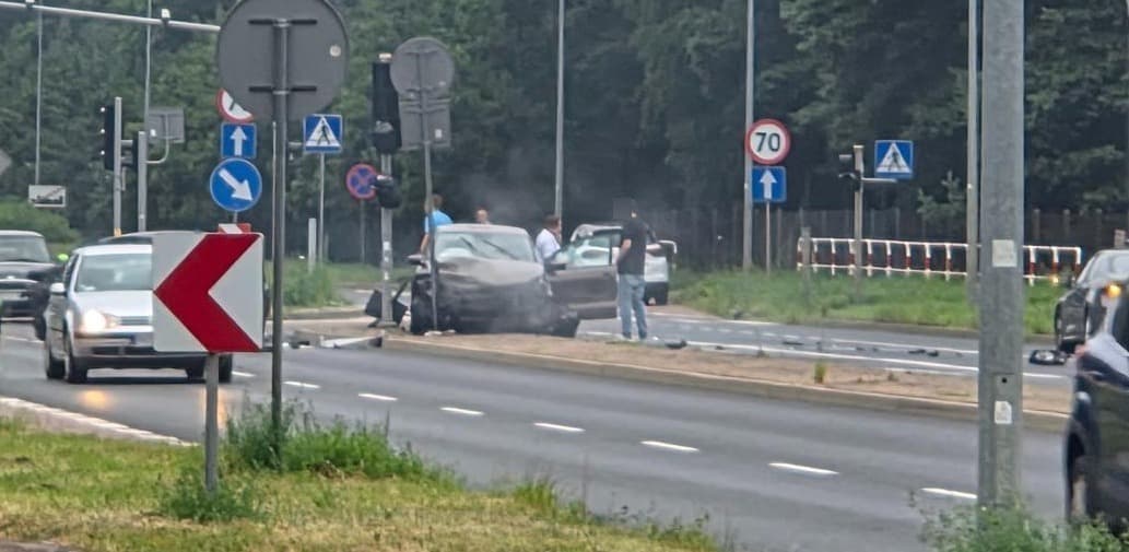 Zderzenie aut na Bukowskiej. Utrudnienia!