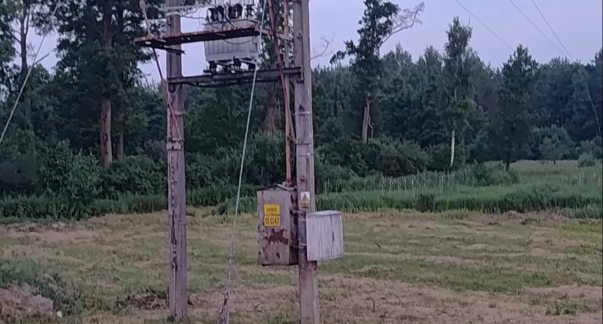 Pożar transformatora w Zakociu. Na miejscu strażacy i pogotowie energetyczne