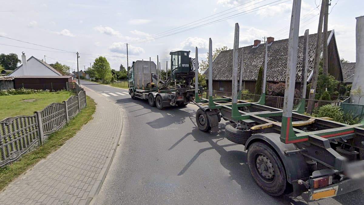 Kierowcy pędzą przez wieś. "Czy musi dojść do tragedii?"