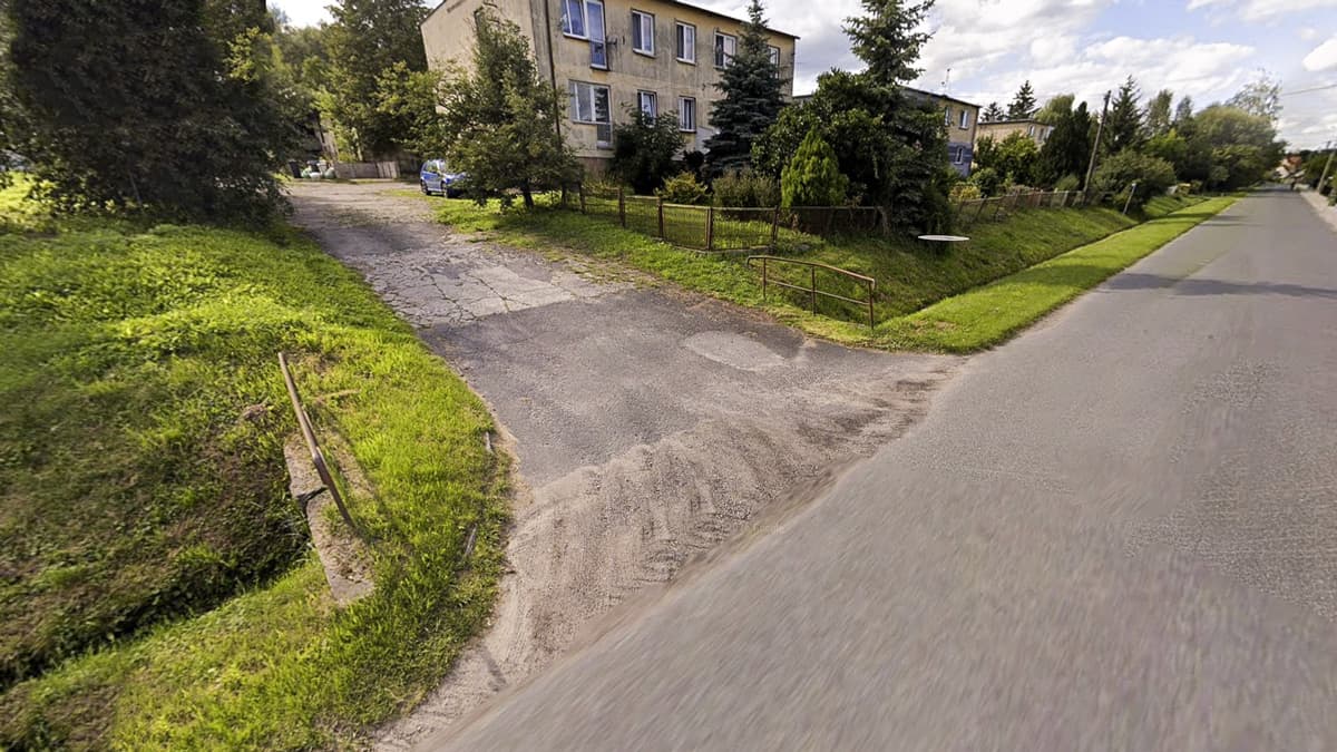 Po ulewach woda zalewa wjazd. Kto ma naprawić przepust?