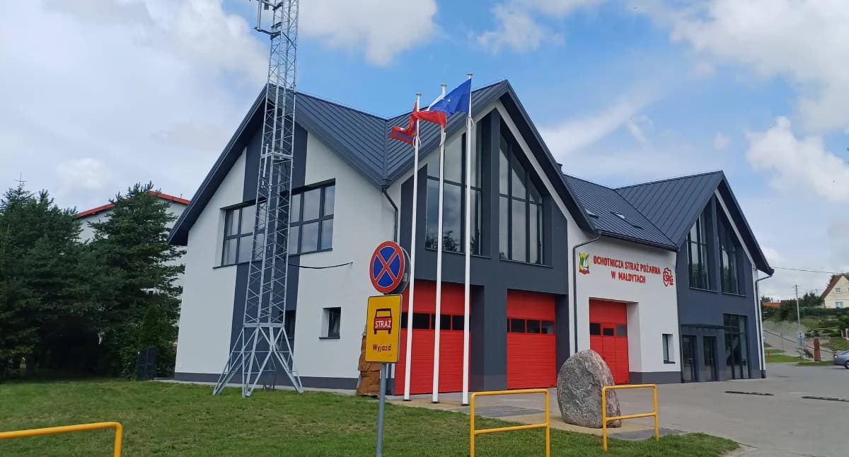 Druhowie z Ochotniczej Straży Pożarnej w Małdytach mają nowoczesną remizę