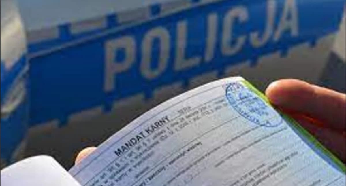Brat miał go ugodzić nożem. Wymyślił to i wezwał służby