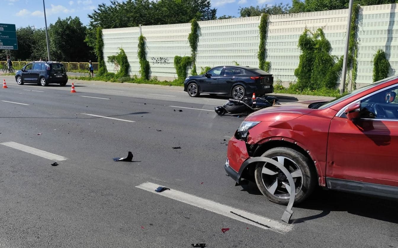 Wypadek na Wyszogrodzkiej na Podolszycach. Ranny 21-letni motocyklista