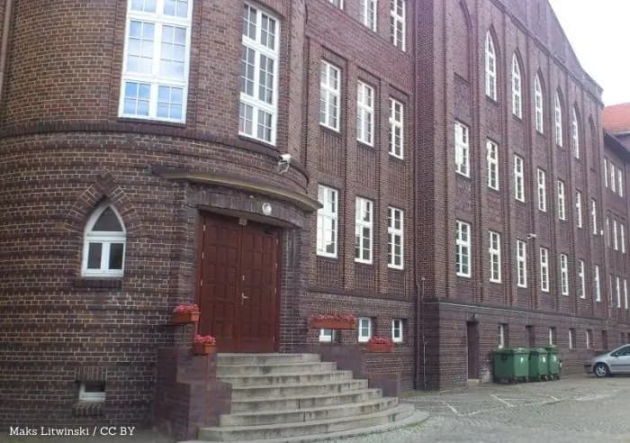 Koniec płatności mPay w głogowskiej strefie parkowania. Zostają cztery aplikacje