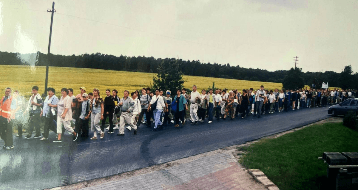 DO SANKTUARIUM MATKI BOŻEJ UCZIECZKI GRZESZNIKÓW PIELGRZYMOWALI NASI PRZODKOWIE