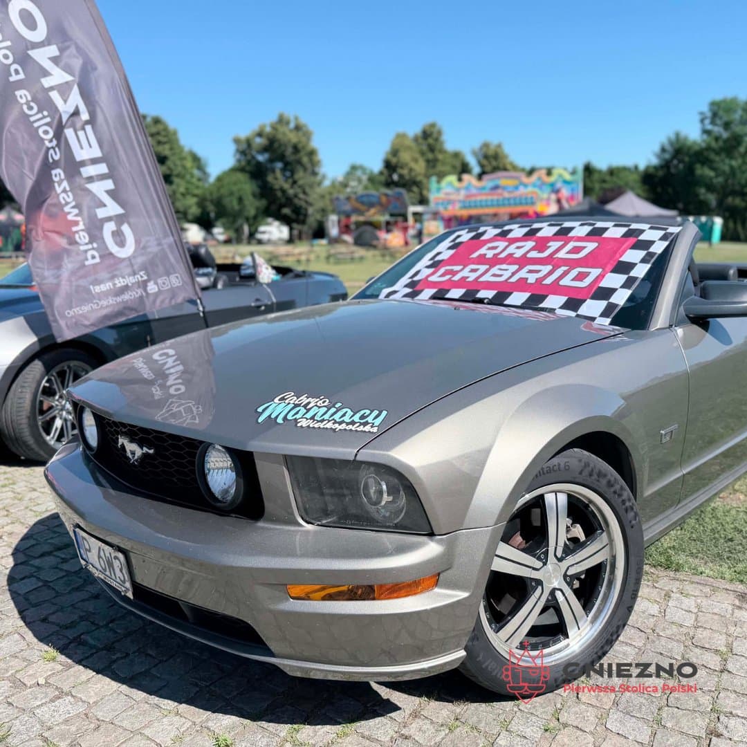 Rajd Cabrio 2026 przybędzie do Gniezna