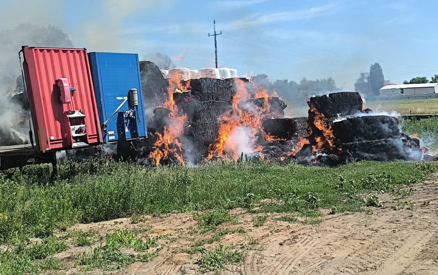 Pożar stogu słomy w Gorzowie. W akcji 11 zastępów straży pożarnej