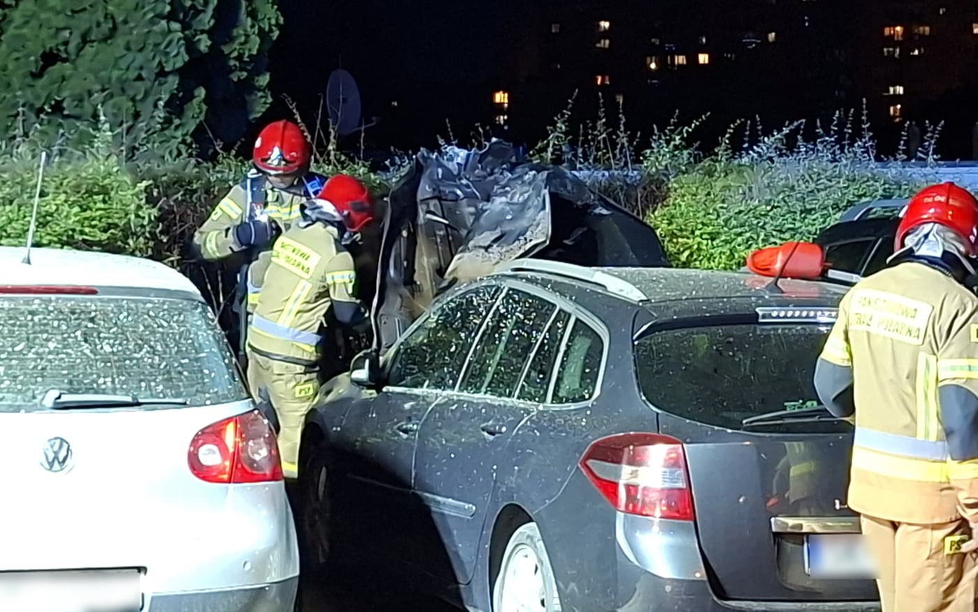 Ktoś podpalił renault w Gorzowie. Na masce zostawił kanister
