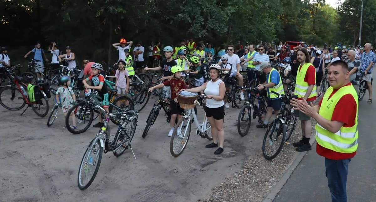 Rowerowe rozpoczęcie wakacji w Brwinowie