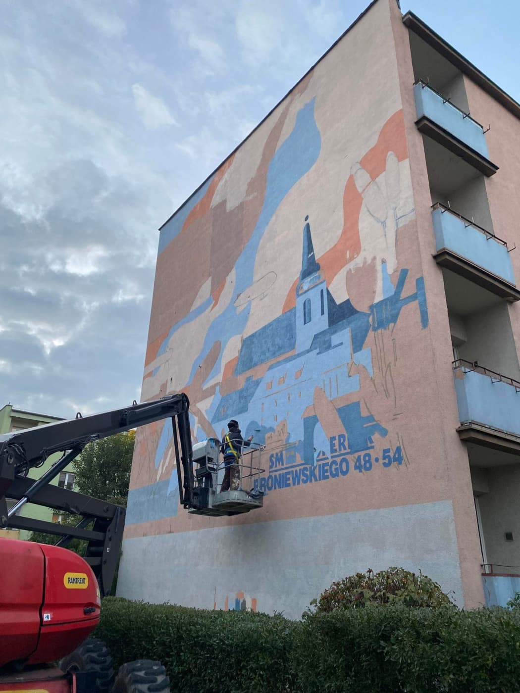 Nie tylko Kopernik i pierniki. Artyści chcą stworzyć nowy symbol miasta