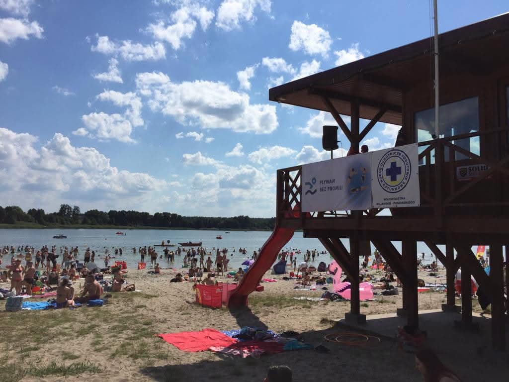 Te kąpieliska w regionie są najbezpieczniejsze. Sprawdź, gdzie pilnują ratownicy