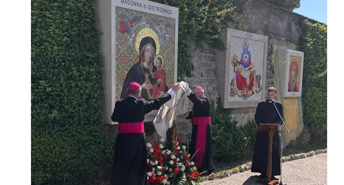 Matka Boża Gietrzwałdzka w Ogrodach Watykańskich
