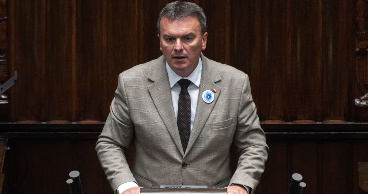 Poseł PiS mówił o aferze w szpitalu, teraz przeprasza. "Zbyt emocjonalnie"