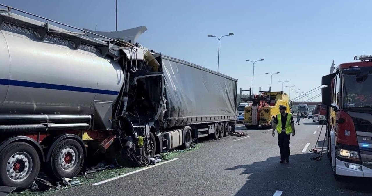 Wypadek na A4. Zderzenie czterech ciężarówek, jedna osoba nie żyje