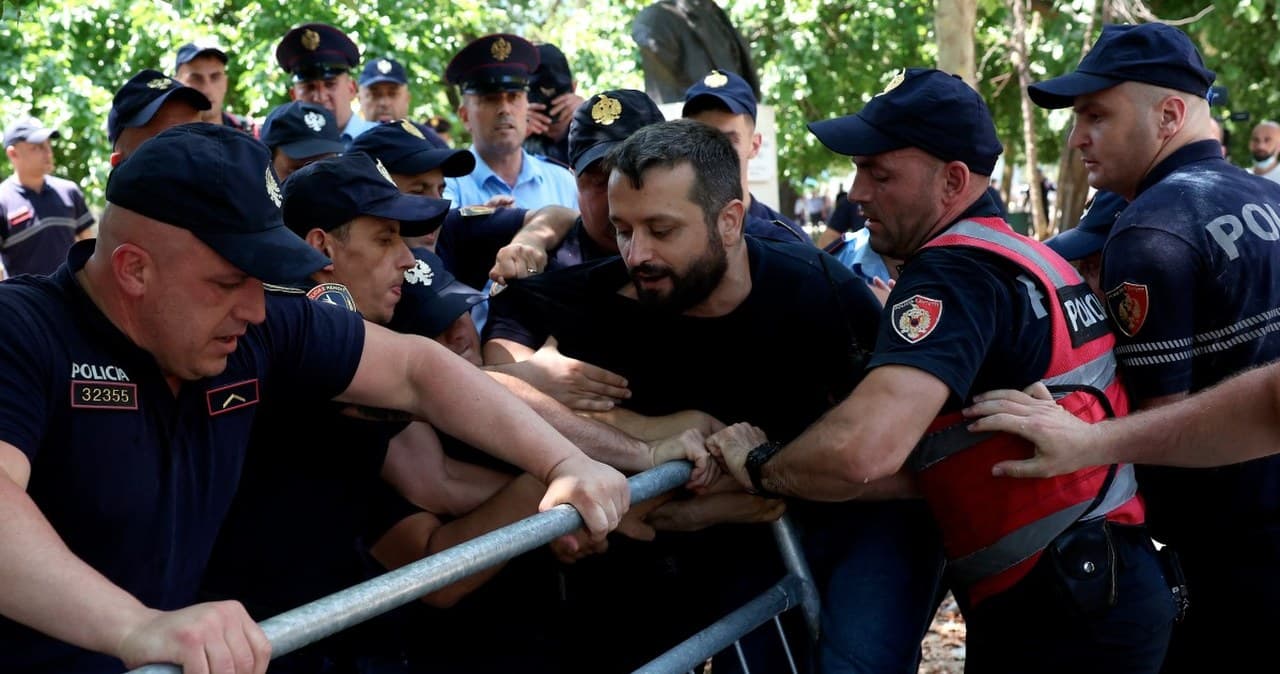 Zamieszki w Albanii. Pomysł rodziny Trumpa wywołał furię mieszkańców