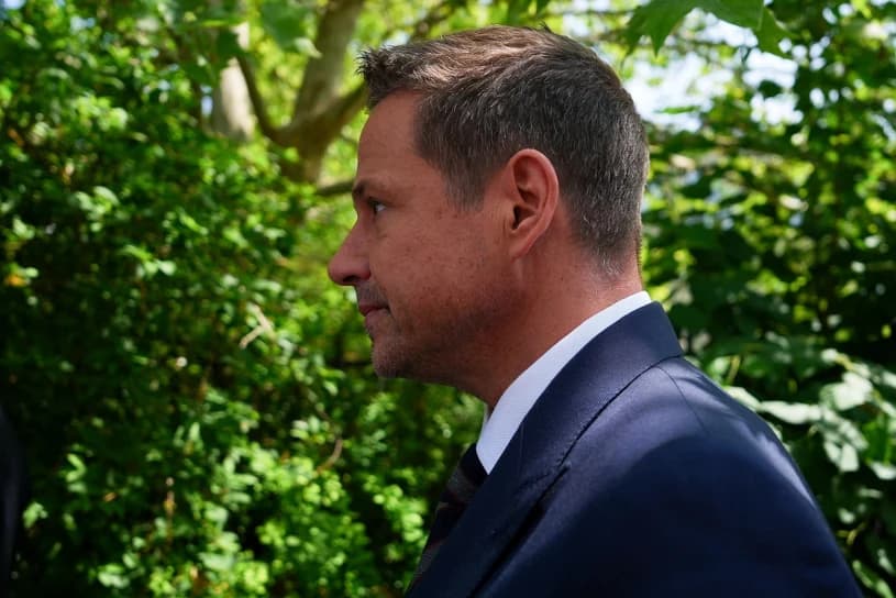 "Morale szoruje po dnie". Działacze KO "mocno wkurzeni" na Trzaskowskiego