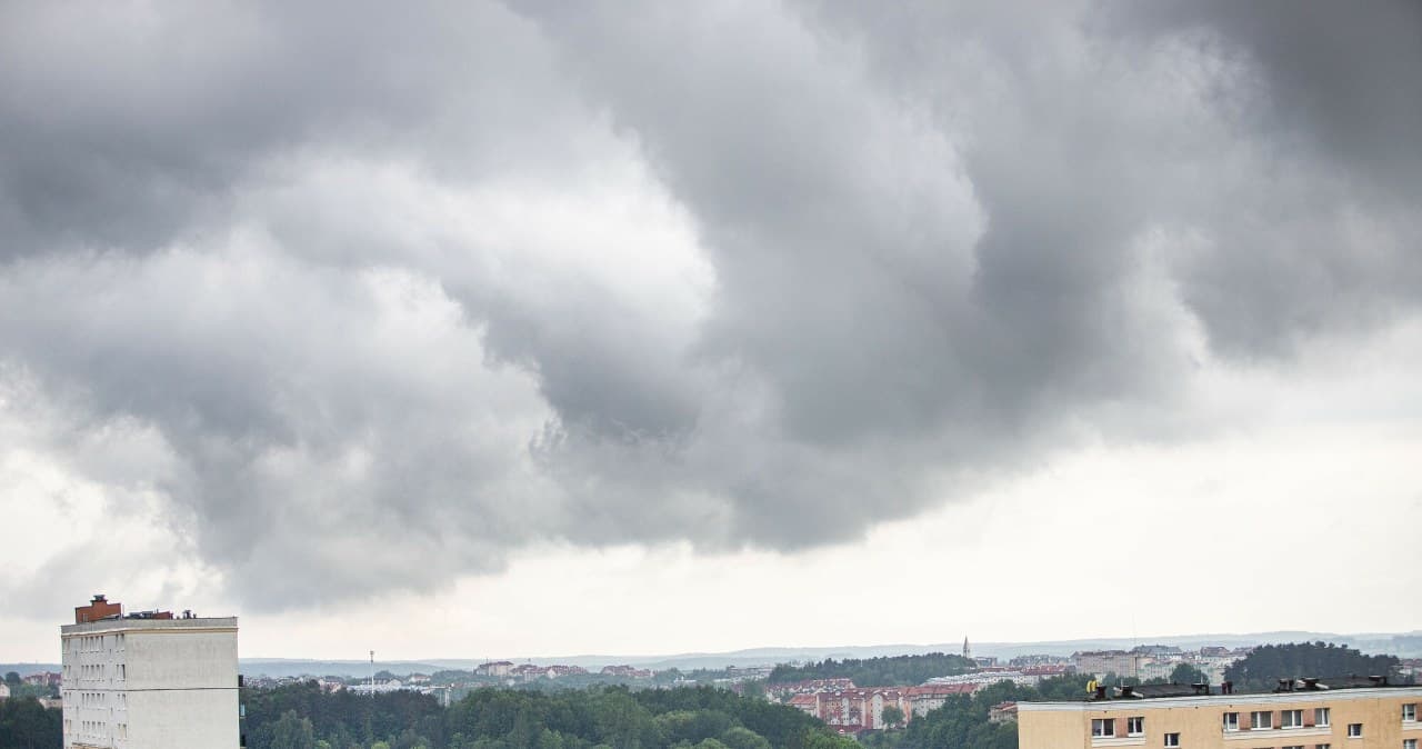 Pogodowa karuzela trwa, wrócą burze i wichury. Nie skończą się w niedzielę