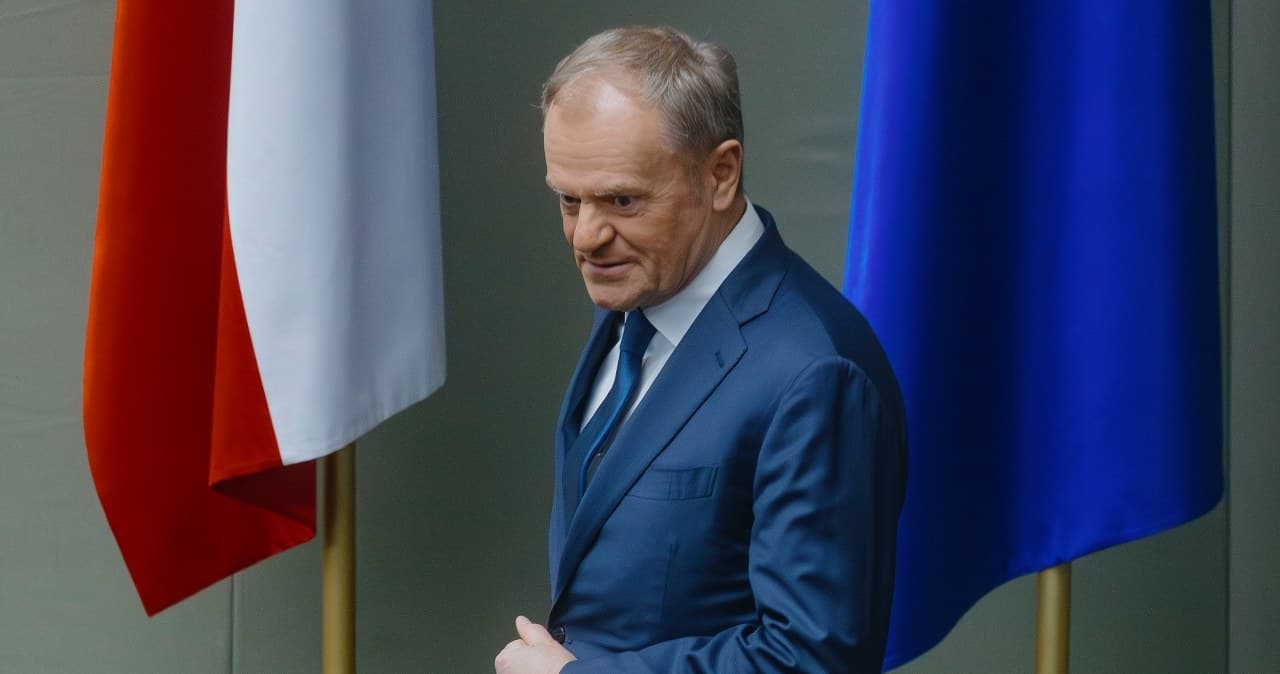 "Sprawa jest dużo poważniejsza". Tusk o rozłamie w PiS: Znam Kaczyńskiego
