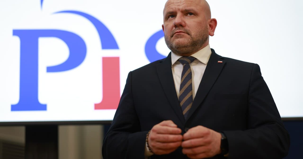 Ma radę dla Morawieckiego. "Powinien wykonać ten drobny gest"