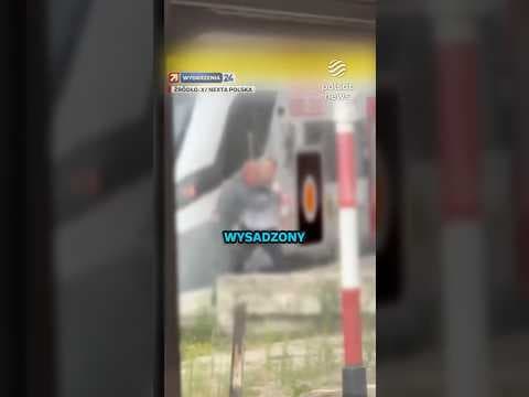 Bijatyka na peronie. Agresywny pasażer pobity przez konduktora