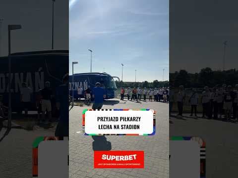 PRZYJAZD PIŁKARZY LECHA NA STADION W AARHUS #shorts